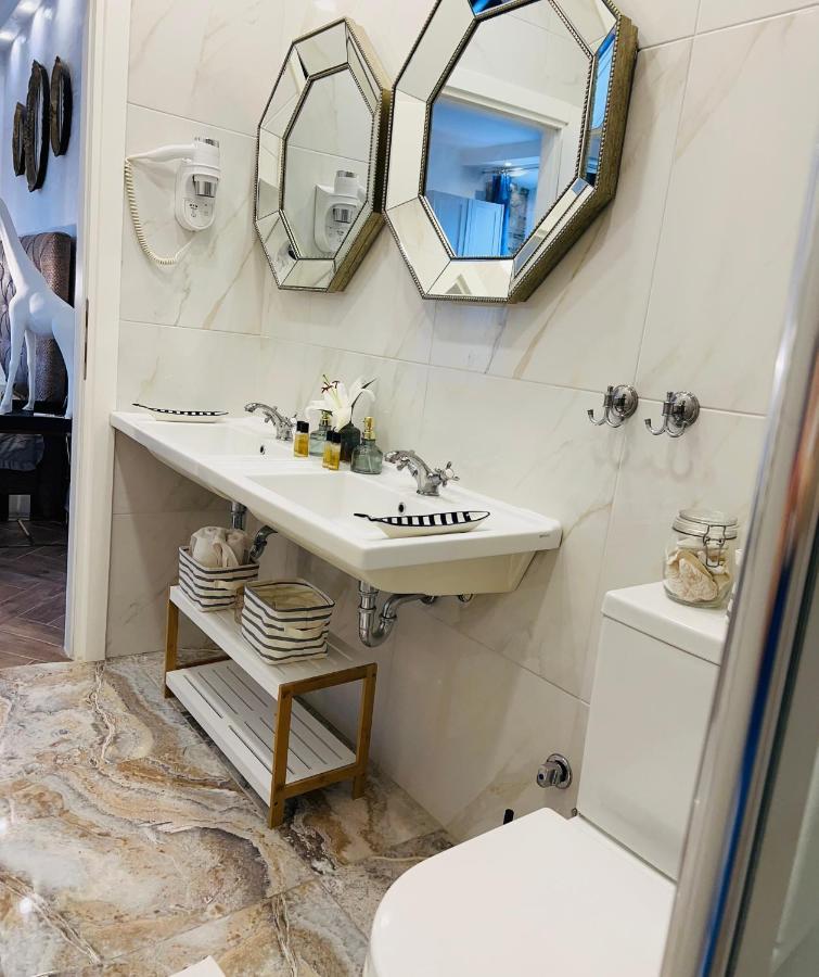 La Dolce Vita Luxury Apartments With Best Free Private Parking In City Center PUY Exterior foto